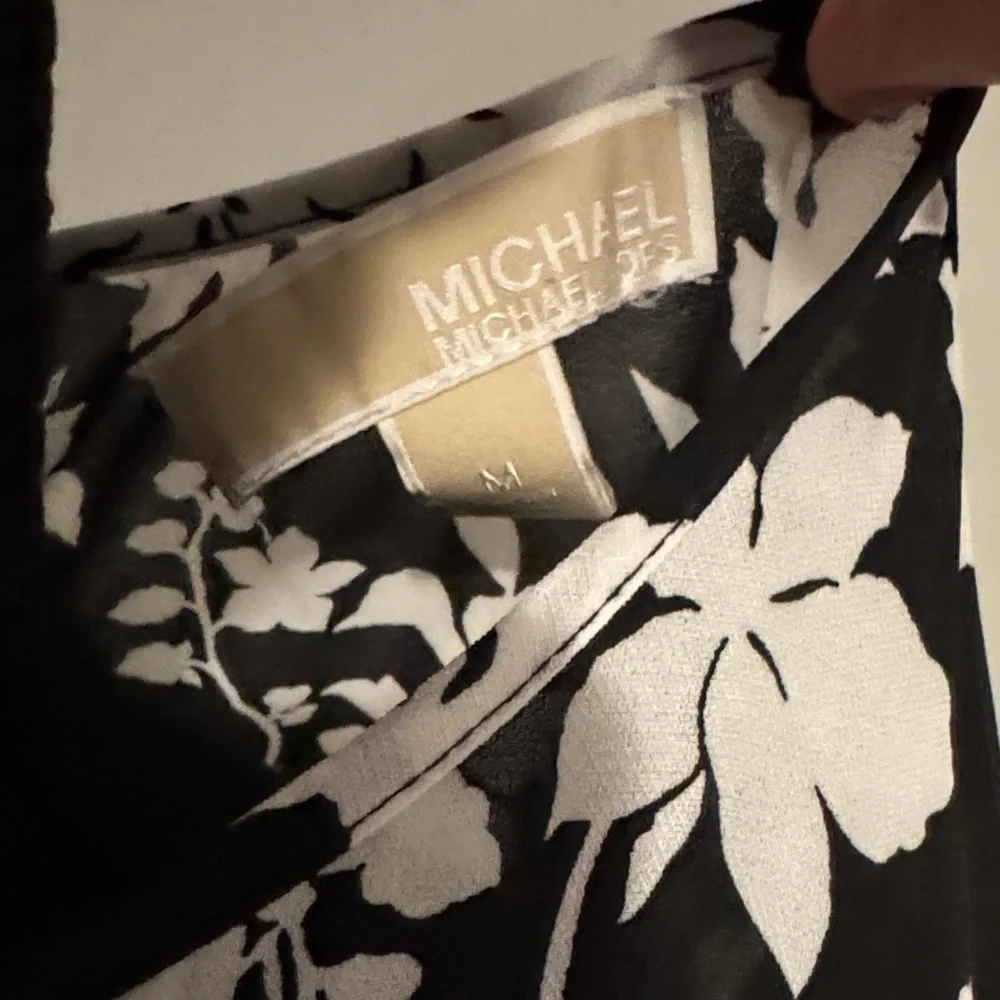 Floral Black and White Women's Top medium Michael Kors